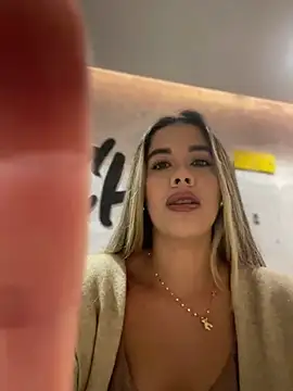 Emilia Bakerr online show from 12/27/24, 04:21