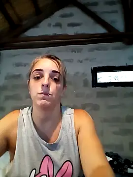 Snapshot of nenamalanenamala chatting on 03/17/25, 07:48 nenamalanenamala online show from 03/17/25, 07:48