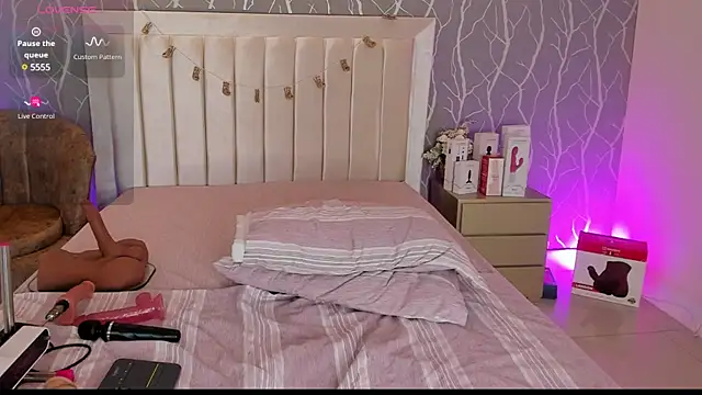 sofiacleyton1 online show from 03/15/25, 07:27