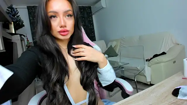 KaylaLaine online show from 02/08/25, 07:04