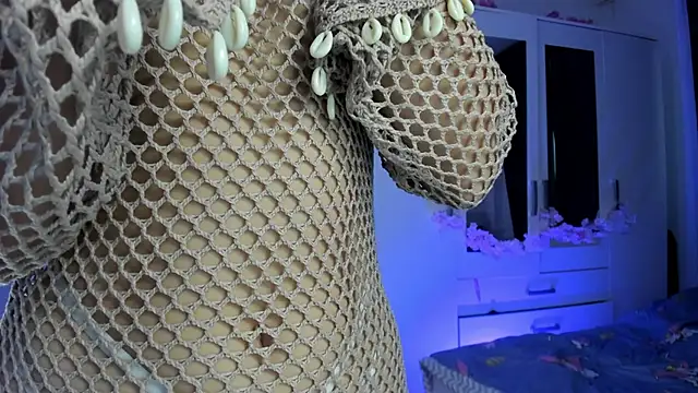 KaylaLaine online show from 09/19/25, 06:04