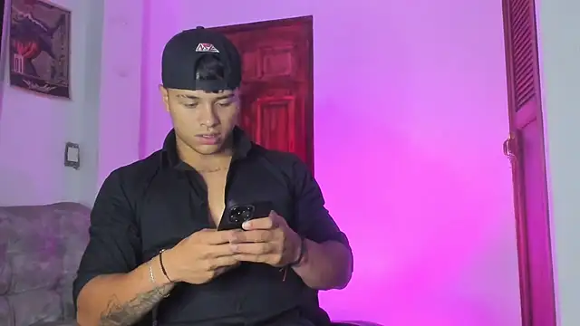 Dominic Biker   online show from 04/18/26, 06:28