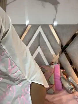Hannagarces online show from 07/10/26, 11:24