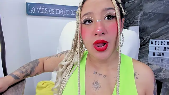 miss danika online show from 12/18/25, 11:05