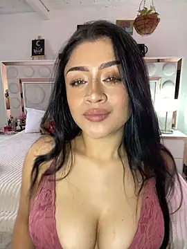 lucianaroy online show from 02/03/25, 07:52