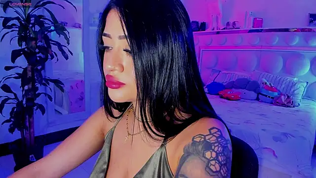 Snapshot of lucianaroy chatting on 06/12/26, 09:57 lucianaroy online show from 06/12/26, 09:57