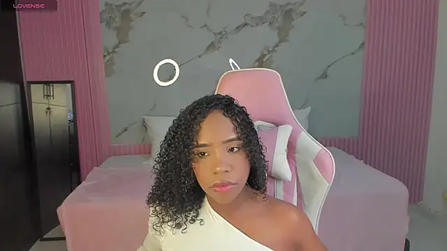 lia 16 online show from 02/05/25, 03:31