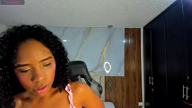 lia 16 online show from 04/17/26, 11:02