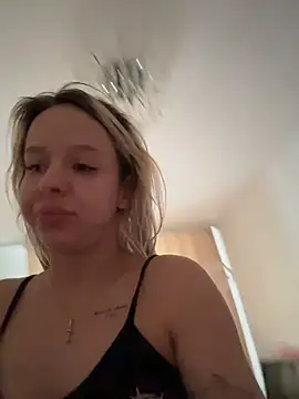 LikaCat online show from 01/09/26, 04:15