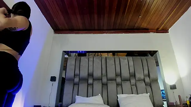 NikkySmiith online show from 11/15/25, 11:40