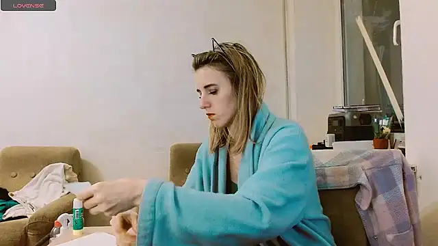 Snapshot of RosaJil chatting on 03/12/25, 02:12 RosaJil online show from 03/12/25, 02:12