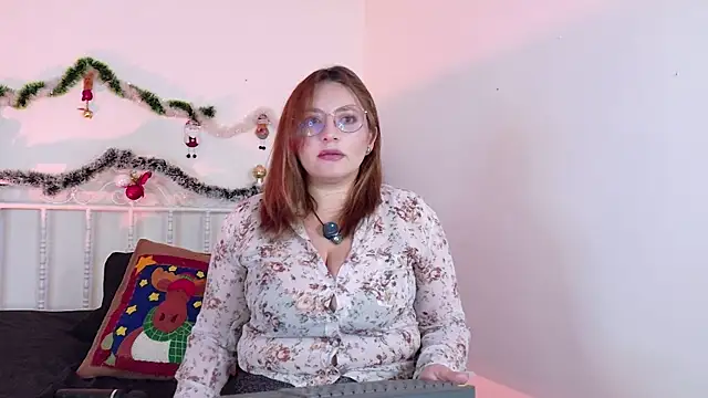 Snapshot of merlyna1 chatting on 12/20/25, 05:14 merlyna1 online show from 12/20/25, 05:14