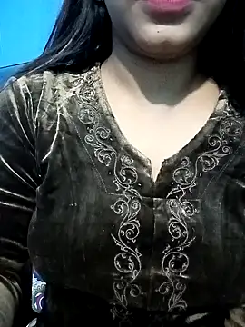 Snapshot of Gulabo-jaan chatting on 12/01/24, 11:14 Gulabo-jaan online show from 12/01/24, 11:14