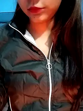 Snapshot of Gulabo-jaan chatting on 01/02/25, 01:08 Gulabo-jaan online show from 01/02/25, 01:08