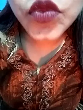 Snapshot of Gulabo-jaan chatting on 01/07/25, 08:34 Gulabo-jaan online show from 01/07/25, 08:34