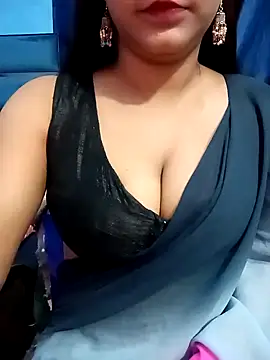 Snapshot of Gulabo-jaan chatting on 02/02/25, 05:53 Gulabo-jaan online show from 02/02/25, 05:53