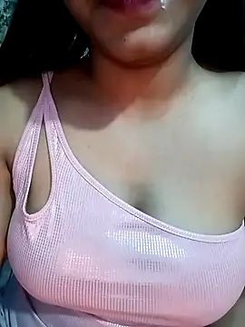 Snapshot of Gulabo-jaan chatting on 02/12/25, 12:33 Gulabo-jaan online show from 02/12/25, 12:33