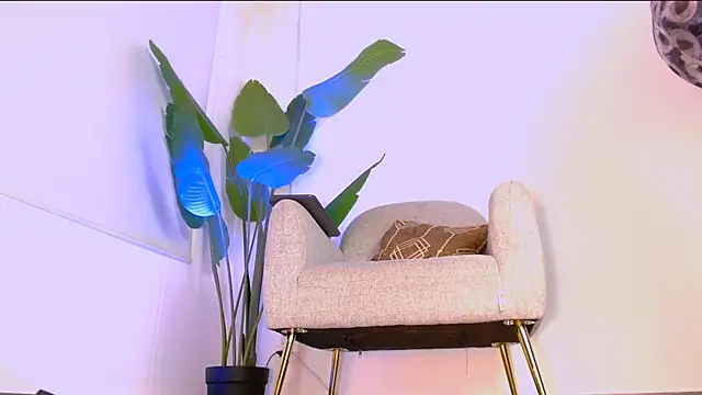Sara ow online show from 05/17/26, 07:43