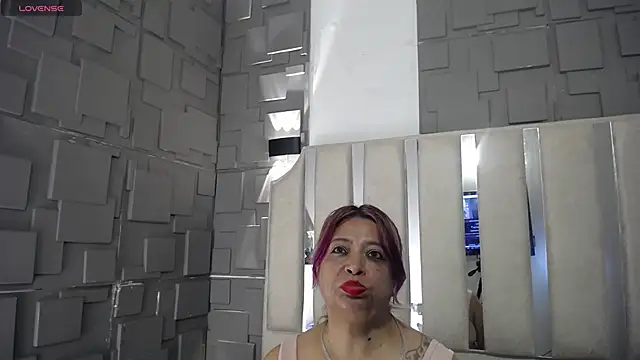 Snapshot of Natasha_699 chatting on 06/19/26, 10:46 Natasha 699 online show from 06/19/26, 10:46