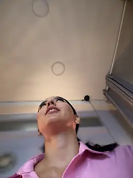 Snapshot of MarianaBenz chatting on 03/13/25, 09:05 MarianaBenz online show from 03/13/25, 09:05