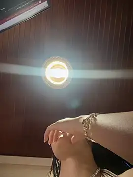 Snapshot of MarianaBenz chatting on 12/05/25, 12:41 MarianaBenz online show from 12/05/25, 12:41