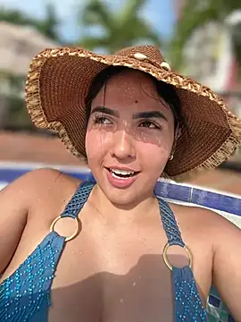 Snapshot of MarianaBenz chatting on 02/08/26, 08:45 MarianaBenz online show from 02/08/26, 08:45