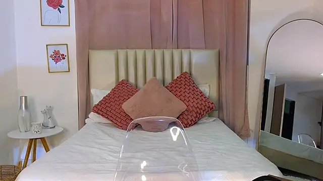 KristennBlue online show from 02/14/25, 04:15