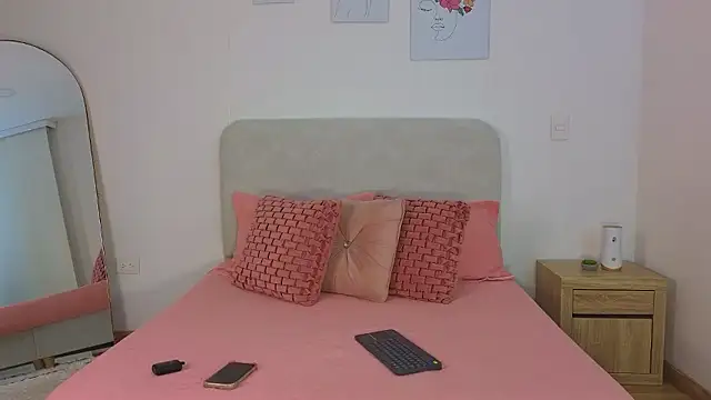 KristennBlue online show from 01/12/26, 11:59