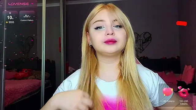 shy blondiee online show from 02/14/25, 11:31