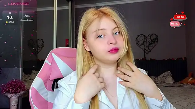 shy blondiee online show from 02/22/25, 04:18