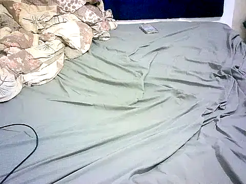 honeypotsweet online show from 04/18/26, 07:58