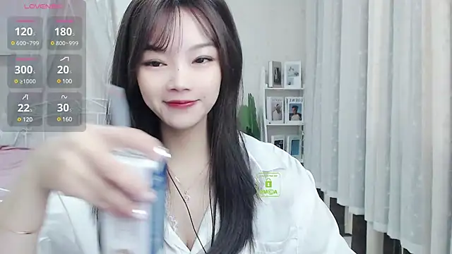 Snapshot of Jenny-Z chatting on 02/23/25, 02:07 Jenny-Z online show from 02/23/25, 02:07