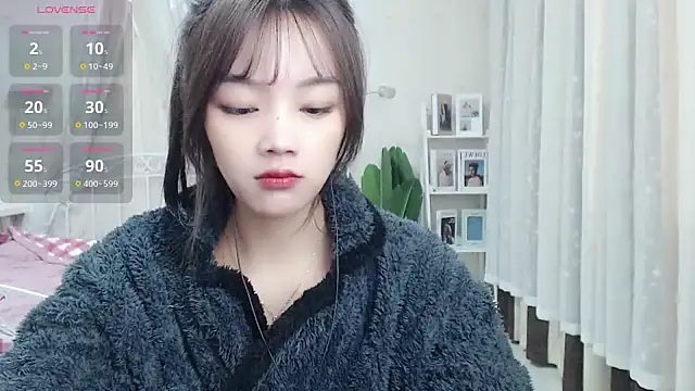 Snapshot of Jenny-Z chatting on 03/05/25, 02:25 Jenny-Z online show from 03/05/25, 02:25