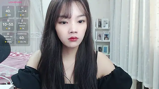 Snapshot of Jenny-Z chatting on 03/08/25, 02:23 Jenny-Z online show from 03/08/25, 02:23