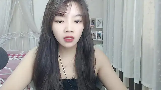 Snapshot of Jenny-Z chatting on 10/28/25, 01:42 Jenny-Z online show from 10/28/25, 01:42