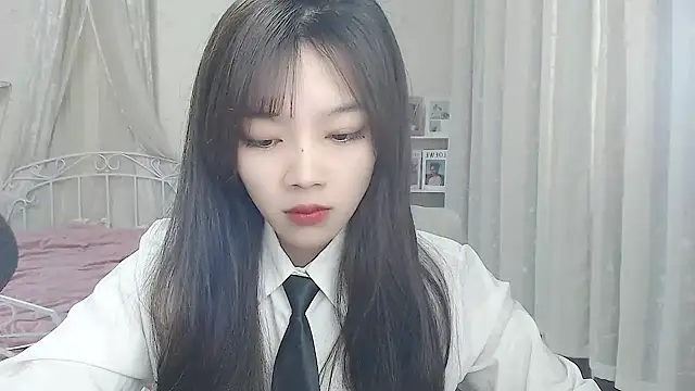 Snapshot of Jenny-Z chatting on 11/17/25, 02:06 Jenny-Z online show from 11/17/25, 02:06