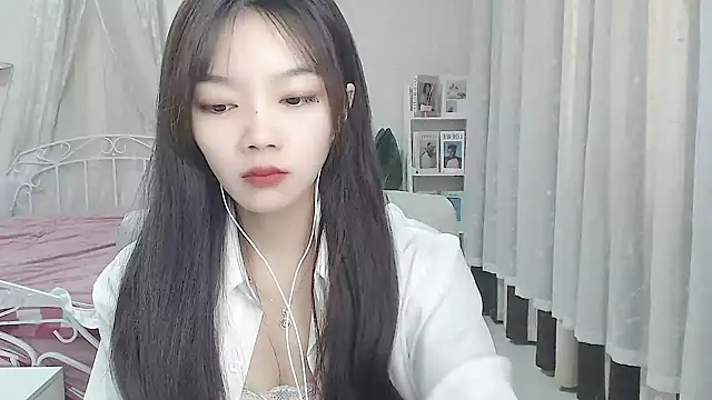 Snapshot of Jenny-Z chatting on 11/22/25, 02:21 Jenny-Z online show from 11/22/25, 02:21