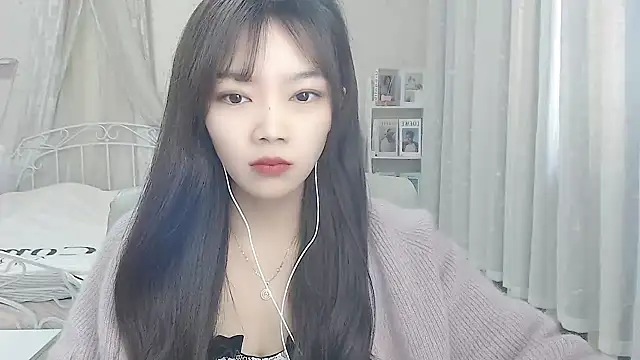 Snapshot of Jenny-Z chatting on 11/30/25, 02:15 Jenny-Z online show from 11/30/25, 02:15