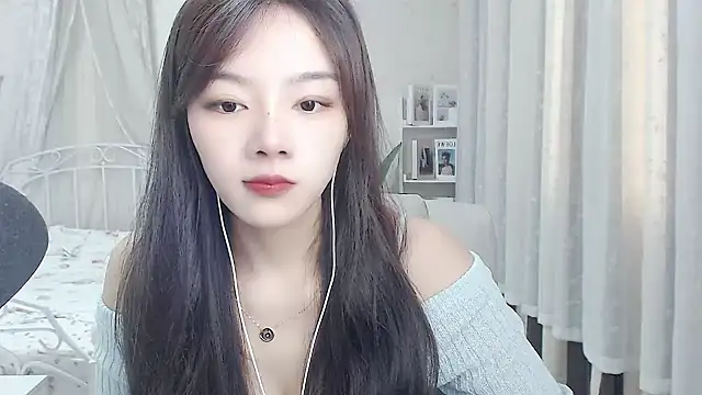 Snapshot of Jenny-Z chatting on 06/16/26, 01:41 Jenny-Z online show from 06/16/26, 01:41