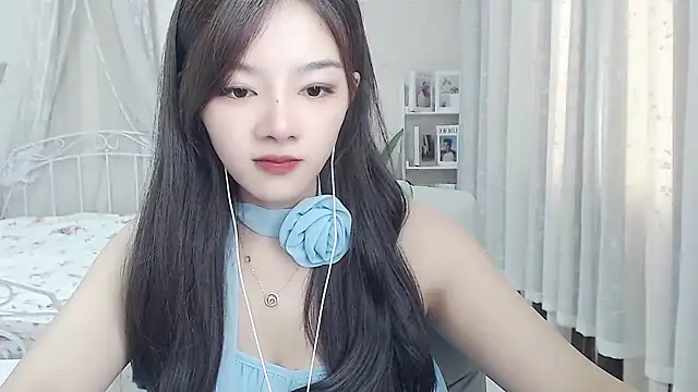Snapshot of Jenny-Z chatting on 06/24/26, 01:37 Jenny-Z online show from 06/24/26, 01:37