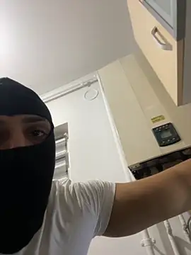 marianmin online show from 10/31/25, 04:19