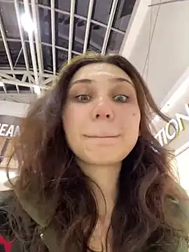 QuitieLia online show from 01/20/25, 03:18