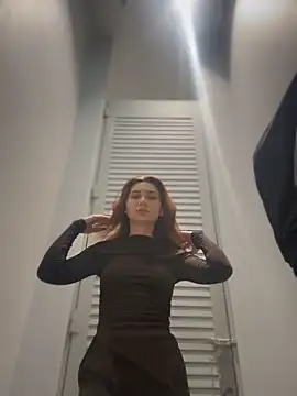 QuitieLia online show from 10/14/25, 08:15