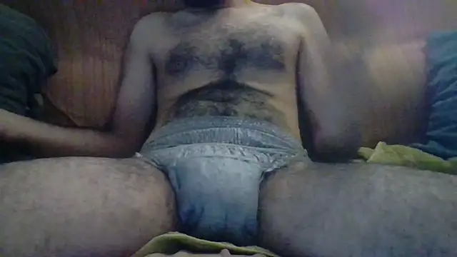 Snapshot of elpanamiguel25 chatting on 09/09/25, 06:57 elpanamiguel25 online show from 09/09/25, 06:57