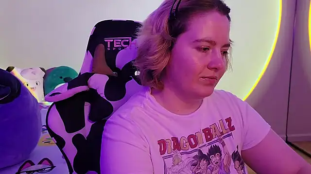 InternetFairy XO online show from 12/24/24, 04:33