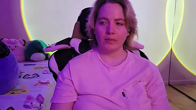 InternetFairy XO online show from 01/31/25, 09:16