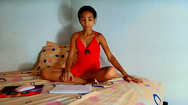 luciana daza online show from 02/15/25, 03:20