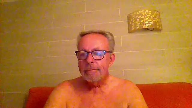 tuggy59 online show from 05/30/26, 04:09