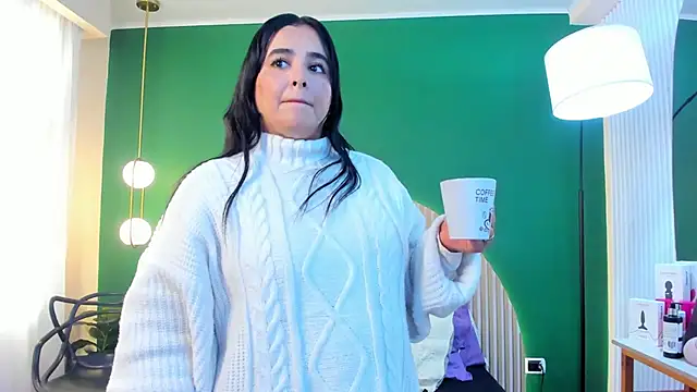 taylor bennet online show from 12/04/25, 11:52