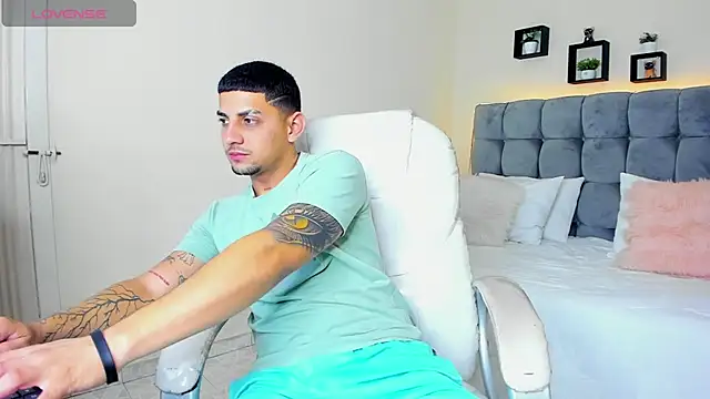 Alex cute77 online show from 02/28/25, 12:31